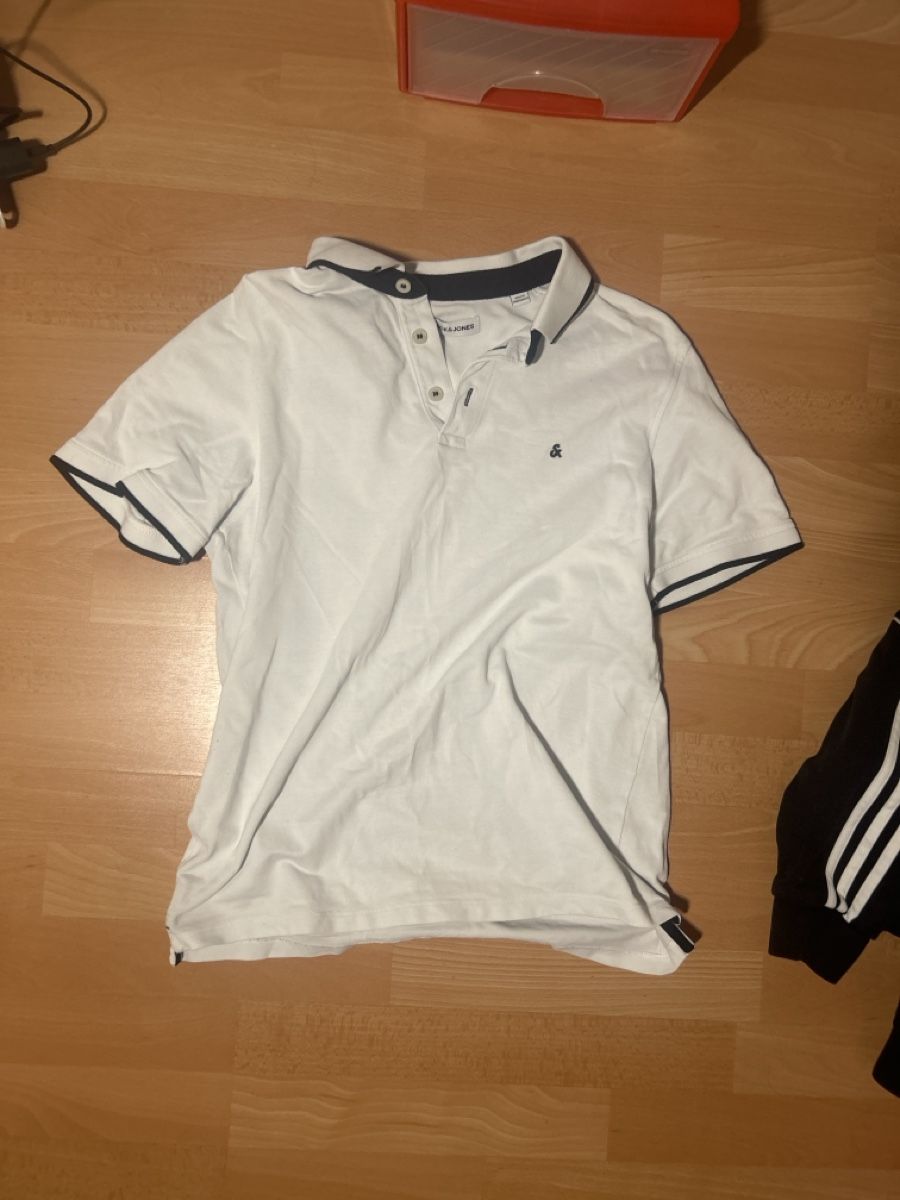 Kleiderpakete: 3 pull 3 jaquette et 1 polo – Neu (gemäss Beschreibung) aus Marin-Epagnier von nyd_72sv 2