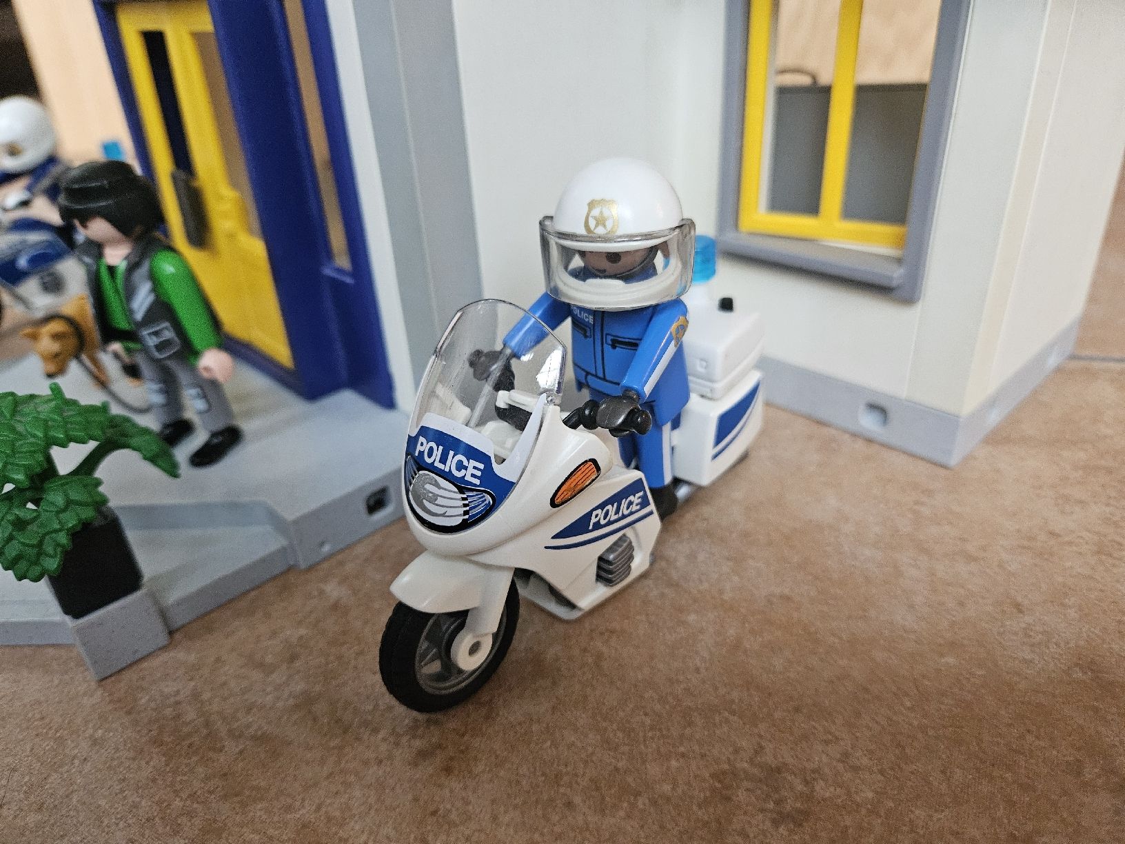 Playmobil Jouets: Playmobil Polizeistation – D'occasion à Andelfingen par Zimt01 2