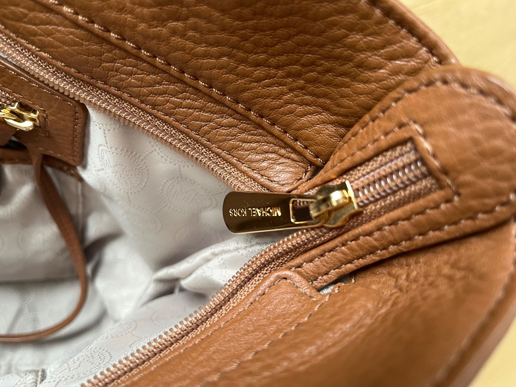 Michael Kors Borse da donna: Michael Kors Tasche, hellbraunes Leder, nie gebraucht – Nuovo (secondo la descrizione) da Kriens venduto da Hasebueb 4