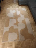 Teppich mit geometrischem Muster / Geometric Pattern Rug