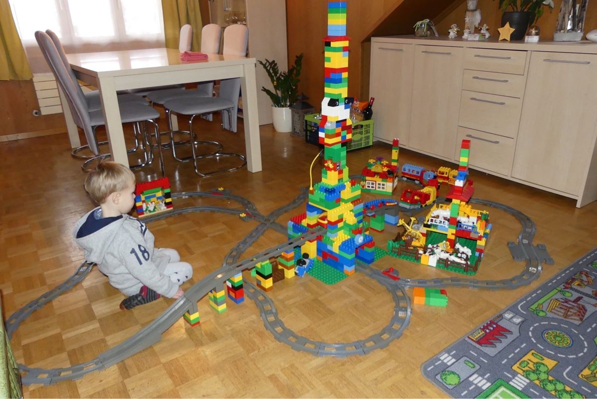 Lego Giocattoli: Über 1000-teilig Lego Duplo mit Eisenbahn – Usato da Ruswil venduto da Ebwidi 9