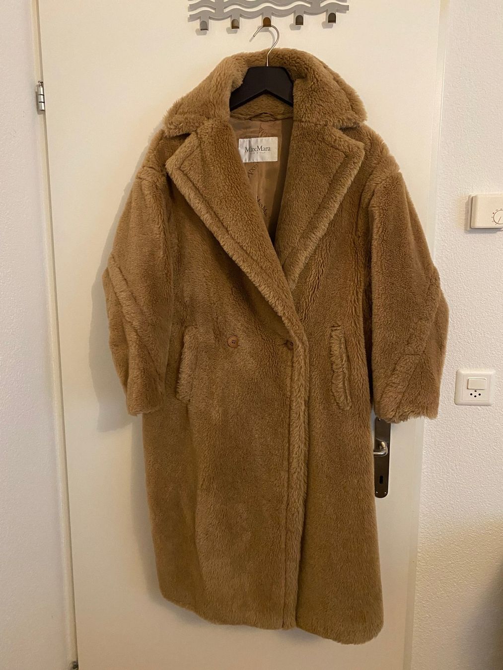Max Mara Cappotti: Max Mara Teddymantel Klassiker – Usato da Solothurn venduto da Lyn123