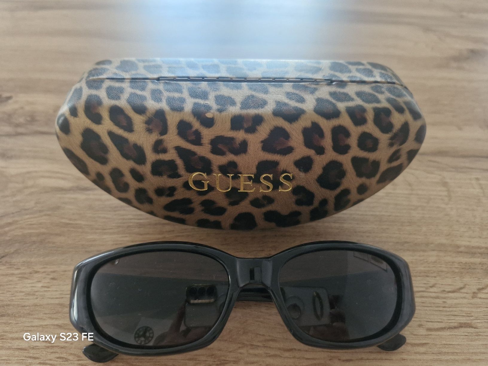Guess Lunettes & Verres: guess sonnenbrille – D'occasion à Stein AG par Arda2014