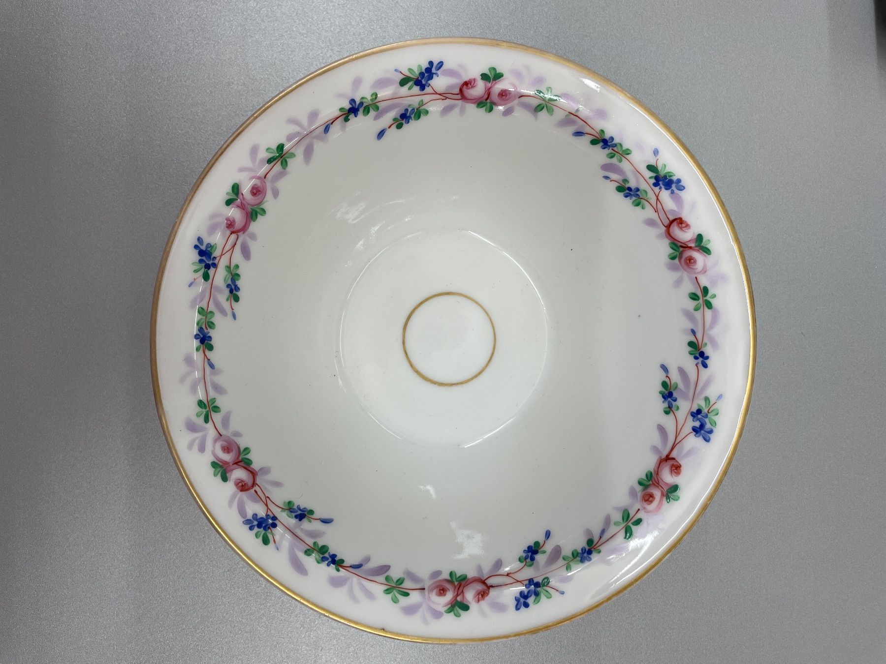 Ciotole: alte handbemalte Schale, Blumen 19 cm – Usato da Füllinsdorf venduto da bienli