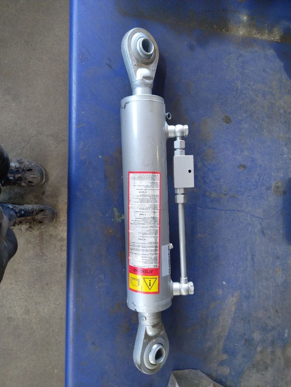 Traktoren: Oberlenker hydraulisch – Neu und originalverpackt aus Lauenen b. Gstaad von Rezalb 1