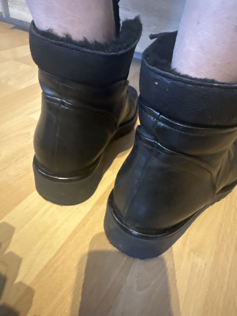 Scarpe da donna: Bottines cuir noir fourrées chaudes Pointure 38 comme neuf! – Usato da Vuippens venduto da ale_6gkb 3
