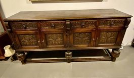 Sideboard aus Holz 