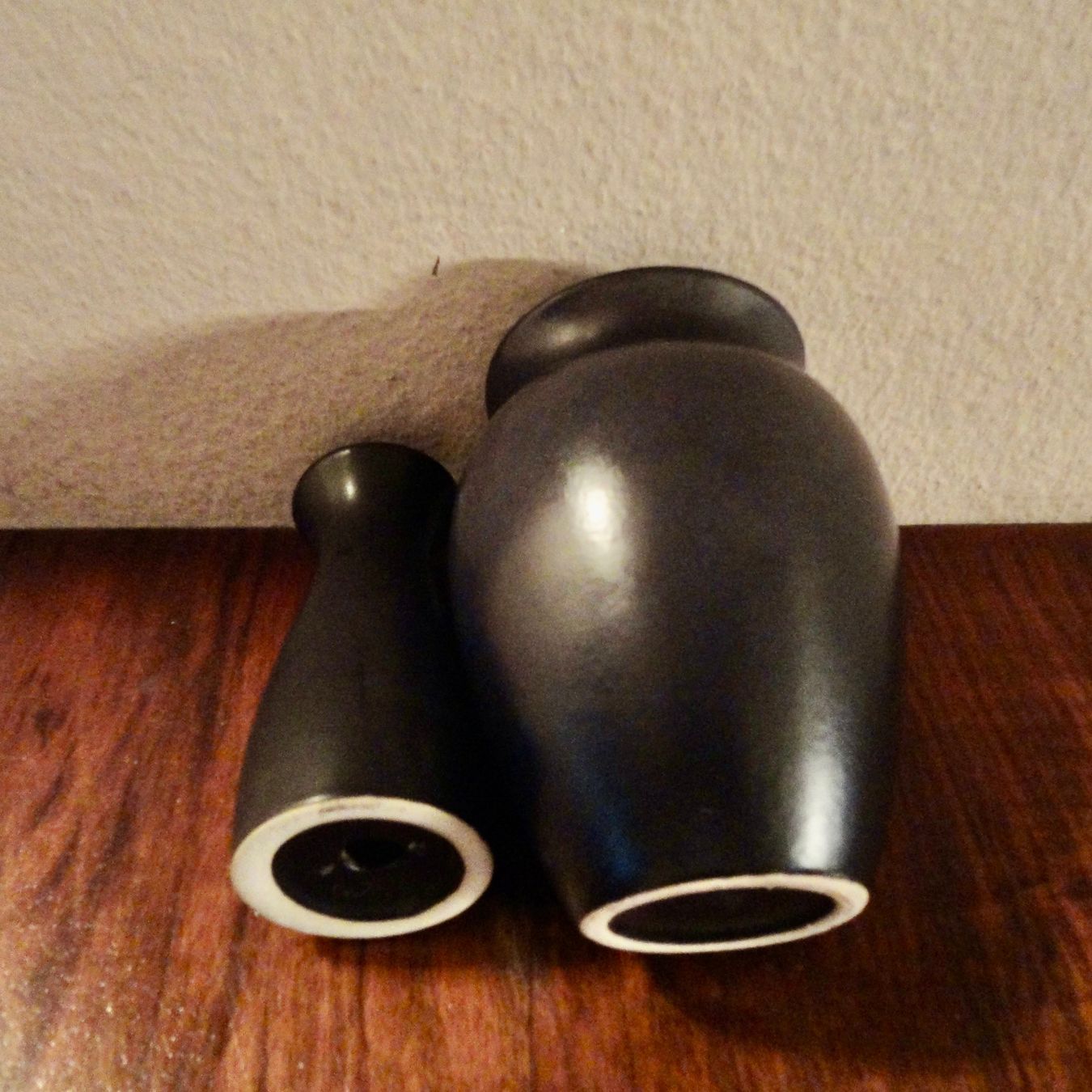 Vasi & Recipienti: Schwarze Vintage Vasen mit Kerzenständer – Usato da Wädenswil venduto da FILI10 4