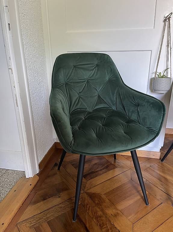 Conforama Chaises: Ensemble 6 chaises velours vert – D'occasion à Cologny par ani_5npg 2
