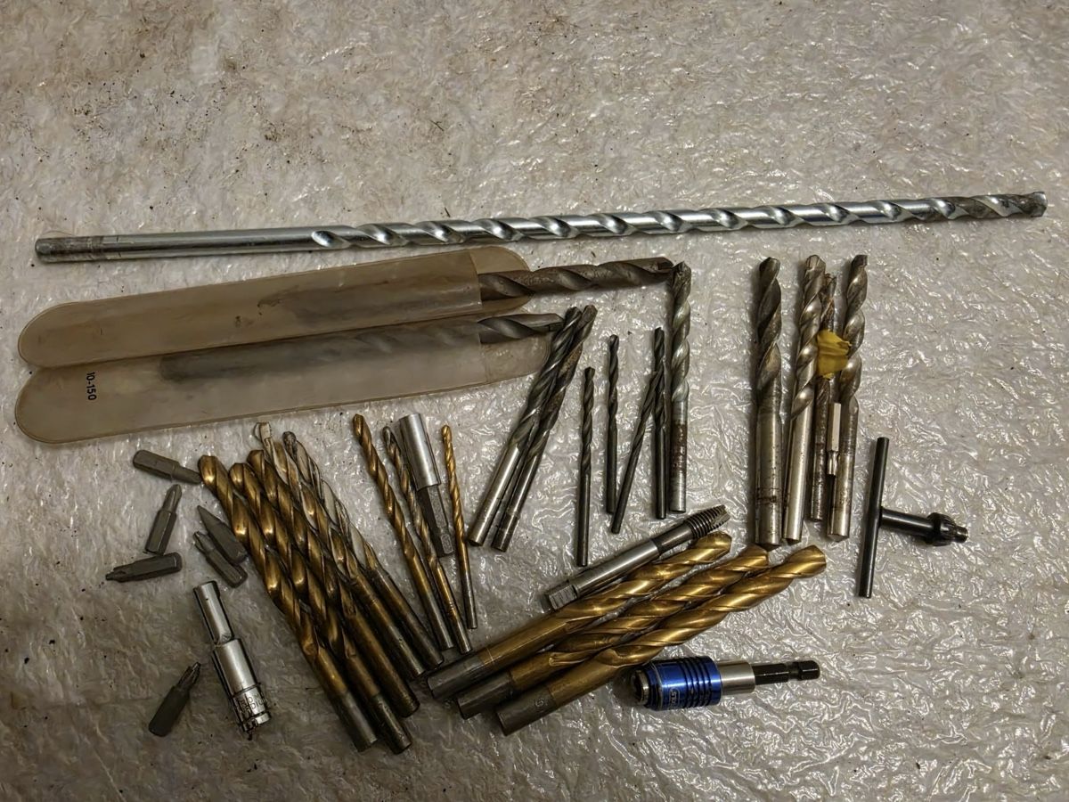 Perceuses: Bohrer Set Konvolut Metallbohrer Bits gebraucht</div> – D'occasion à Grenchen par Mary.J