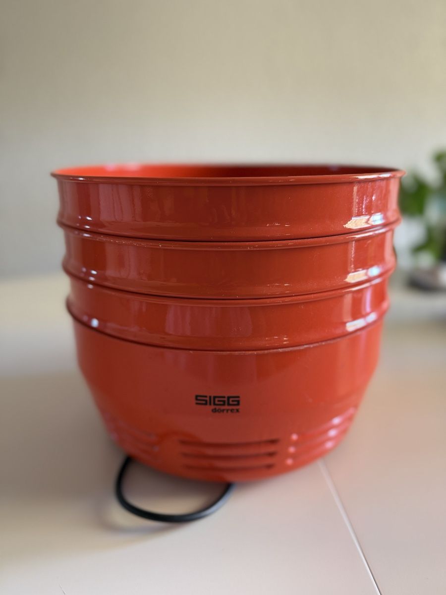 Sigg Appareils de cuisine: Dörrgerät Sigg Dörrex Type 1780 orange gebraucht – D'occasion à Seengen par Emanoo