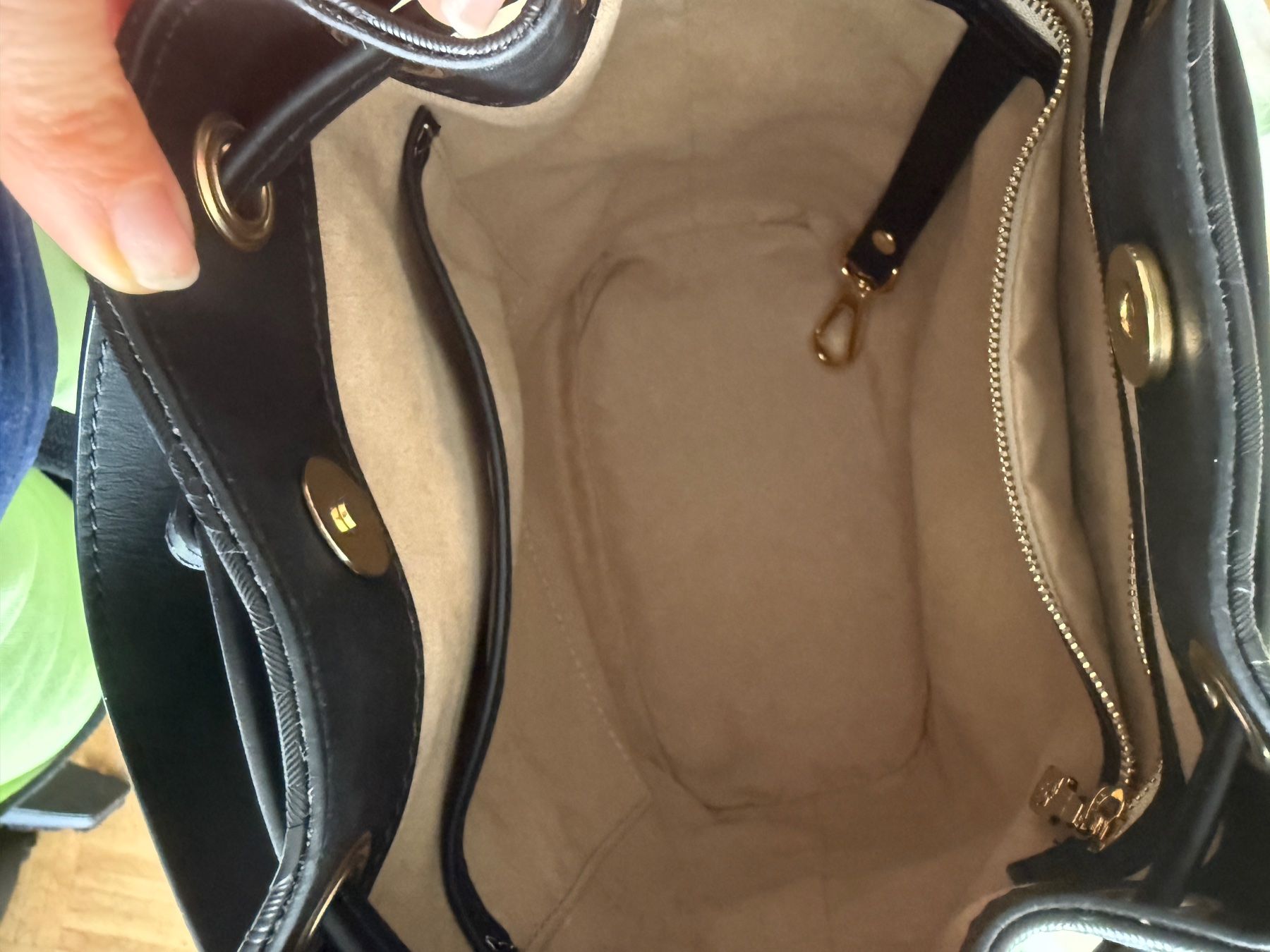 Maison Mollerus Taschen für Damen: Maison Mollerus Sion – Gebraucht aus Spreitenbach von Lary04 1
