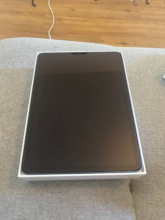 Tablet PC: iPad Air 5e génération presque neuf – Nuovo e nell'imballaggio originale da Neuchâtel venduto da aym_ztr6 4