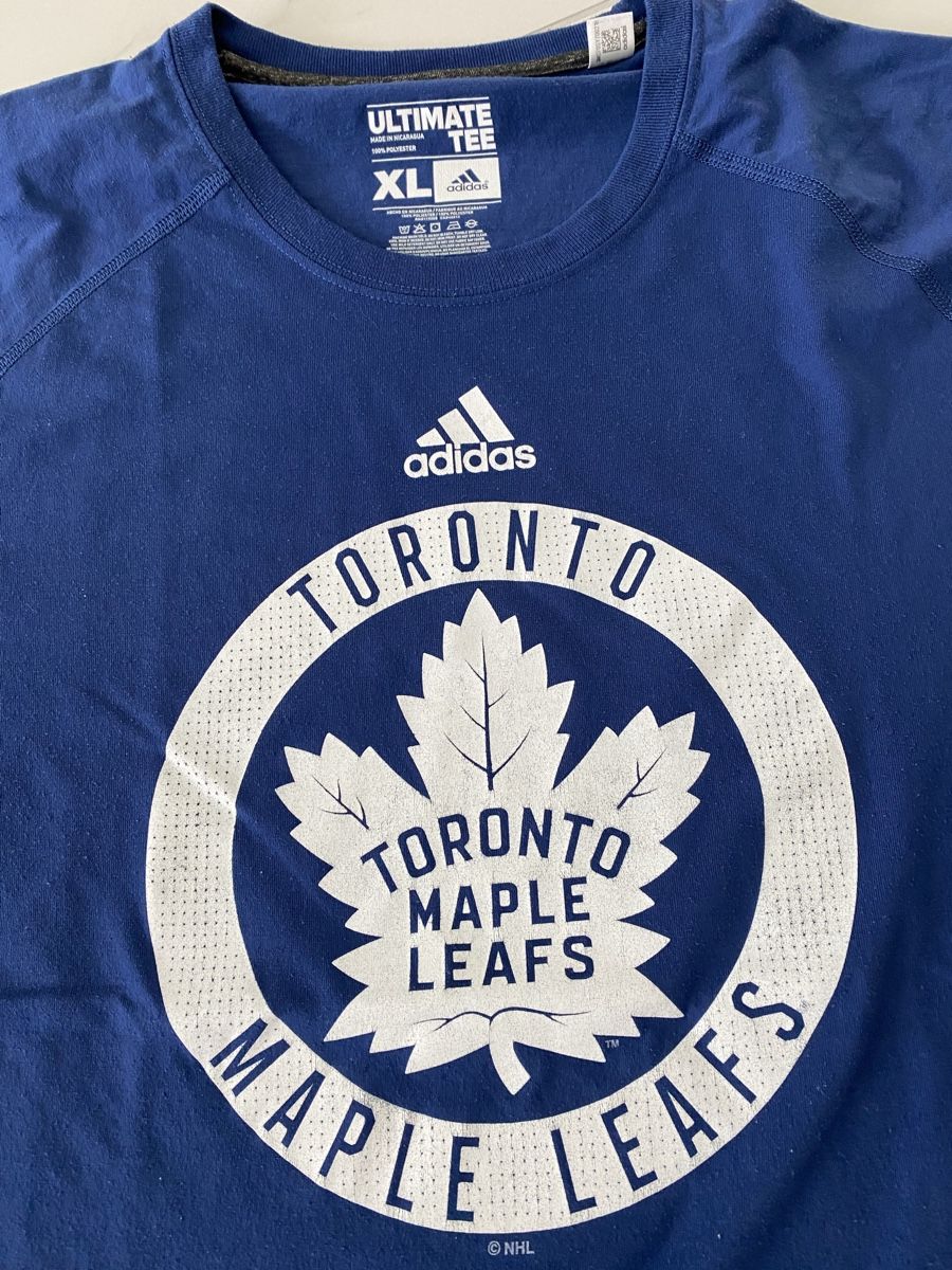 Adidas T-shirts: TORONTO MAPLE  LEAFS T-Shirt XL – D'occasion à Zürich par DidierTG 1