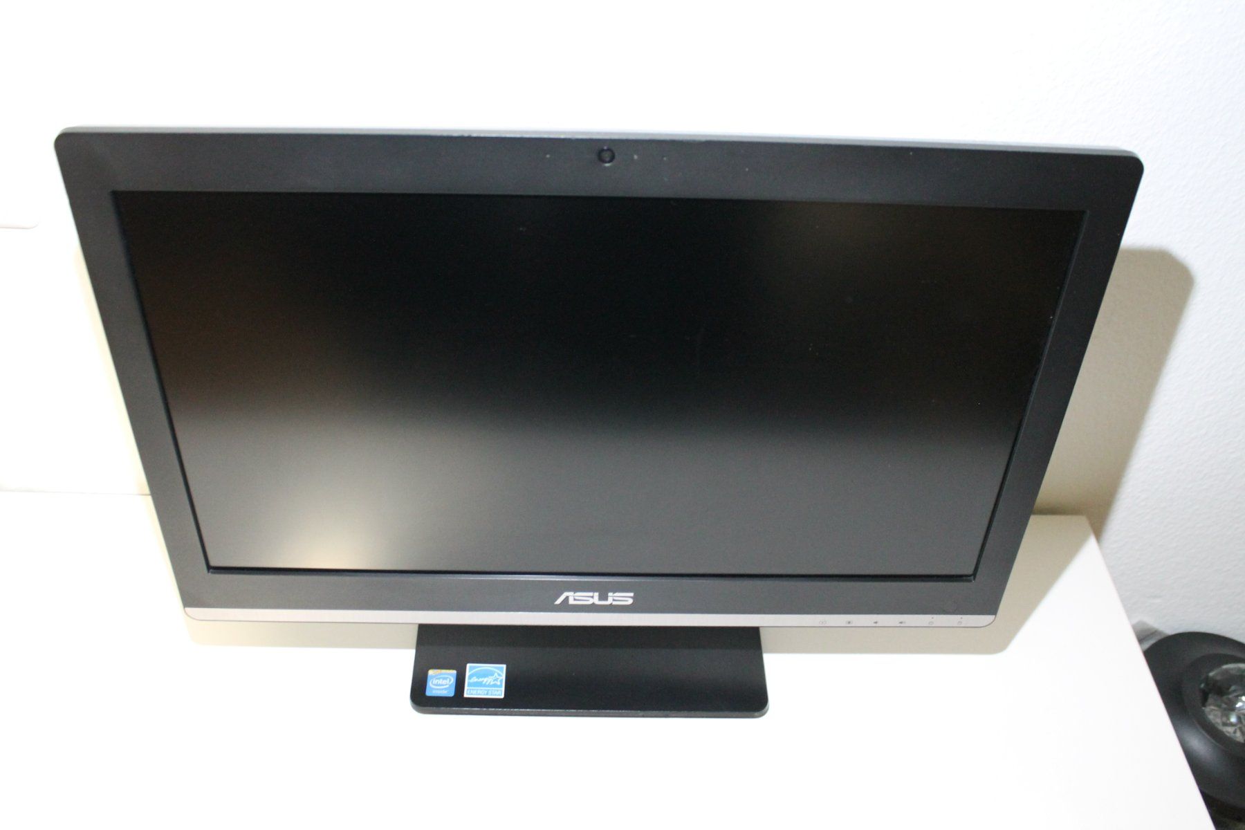 Asus PC: Asus 21,5" Full HD All-In-One-Computer – Usato da Basel venduto da David25
