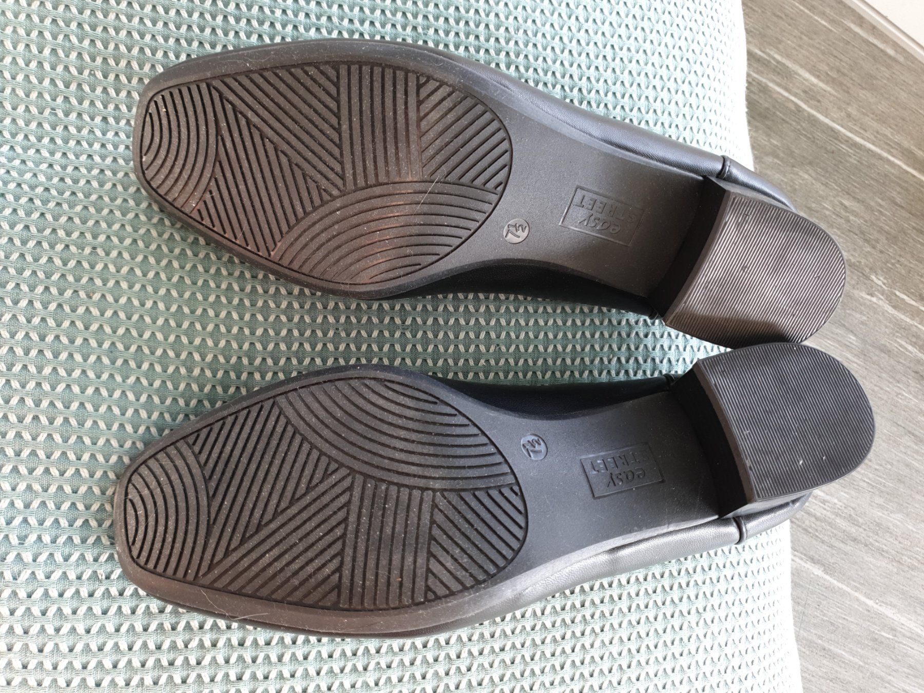 Scarpe da donna: Elegante, bequeme Pumps – Nuovo (secondo la descrizione) da Schmerikon venduto da Oxbow 1