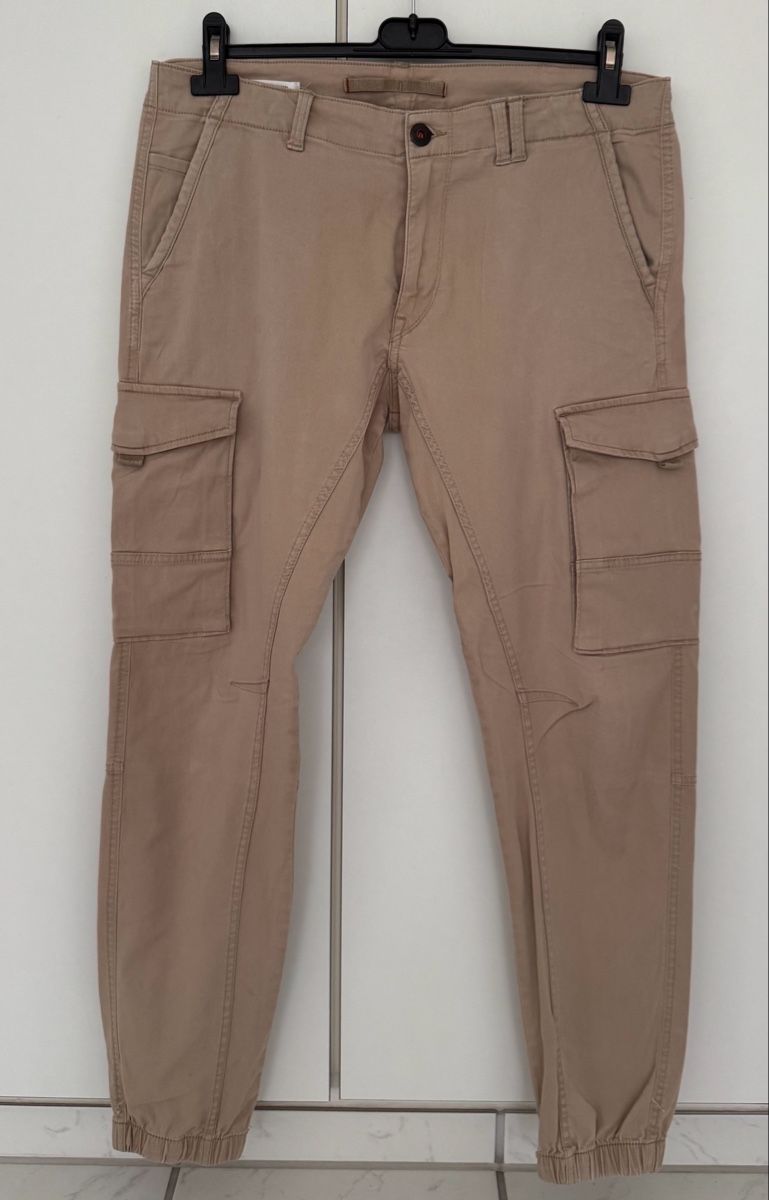 Jack & Jones Hosen: Herren Cargo Hose, beige, Grösse 34 – Gebraucht aus Emmenbrücke von Florentina27