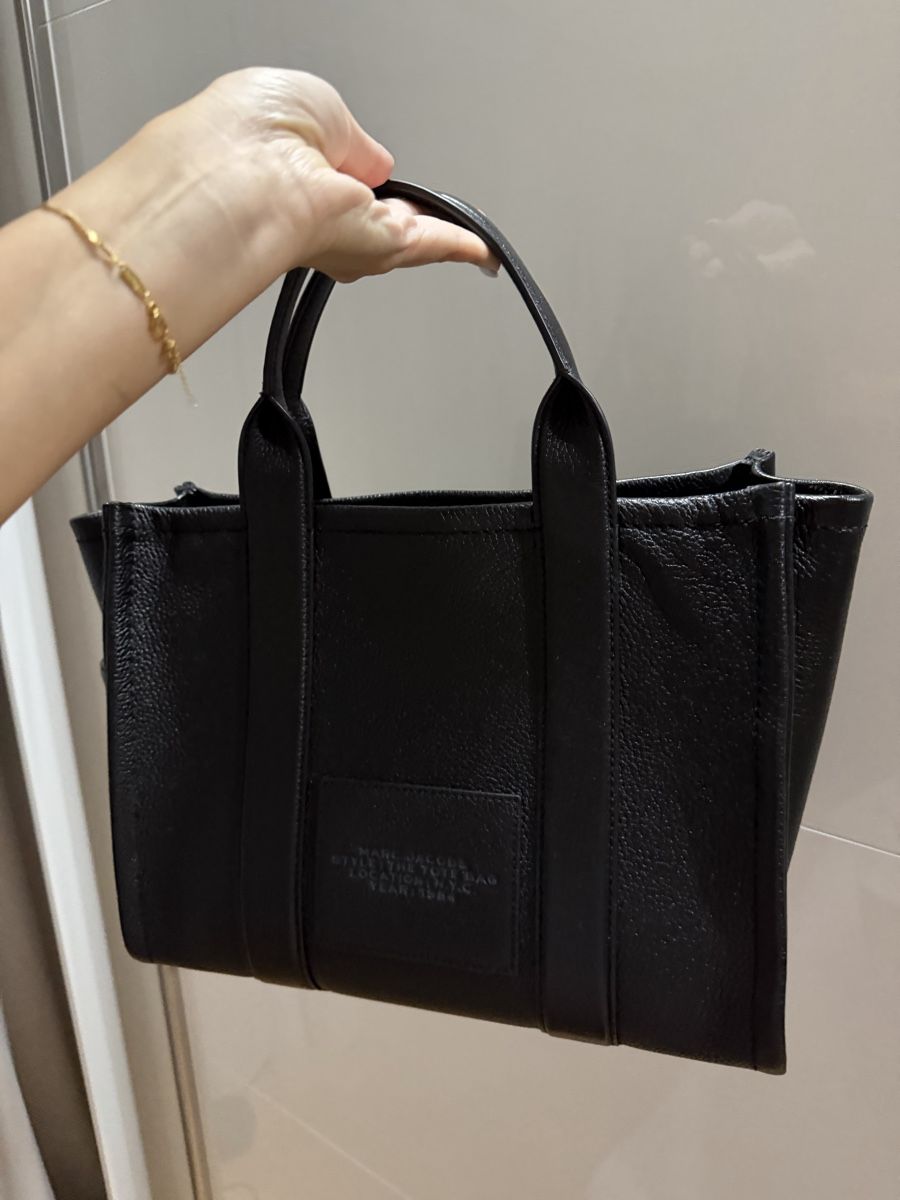 Marc Jacobs Taschen für Damen: The Tote Bag Marc Jacobs – Neu (gemäss Beschreibung) aus Baar von tam_bf8q 1