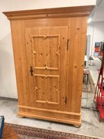 Kleiderschrank / Bauernschrank