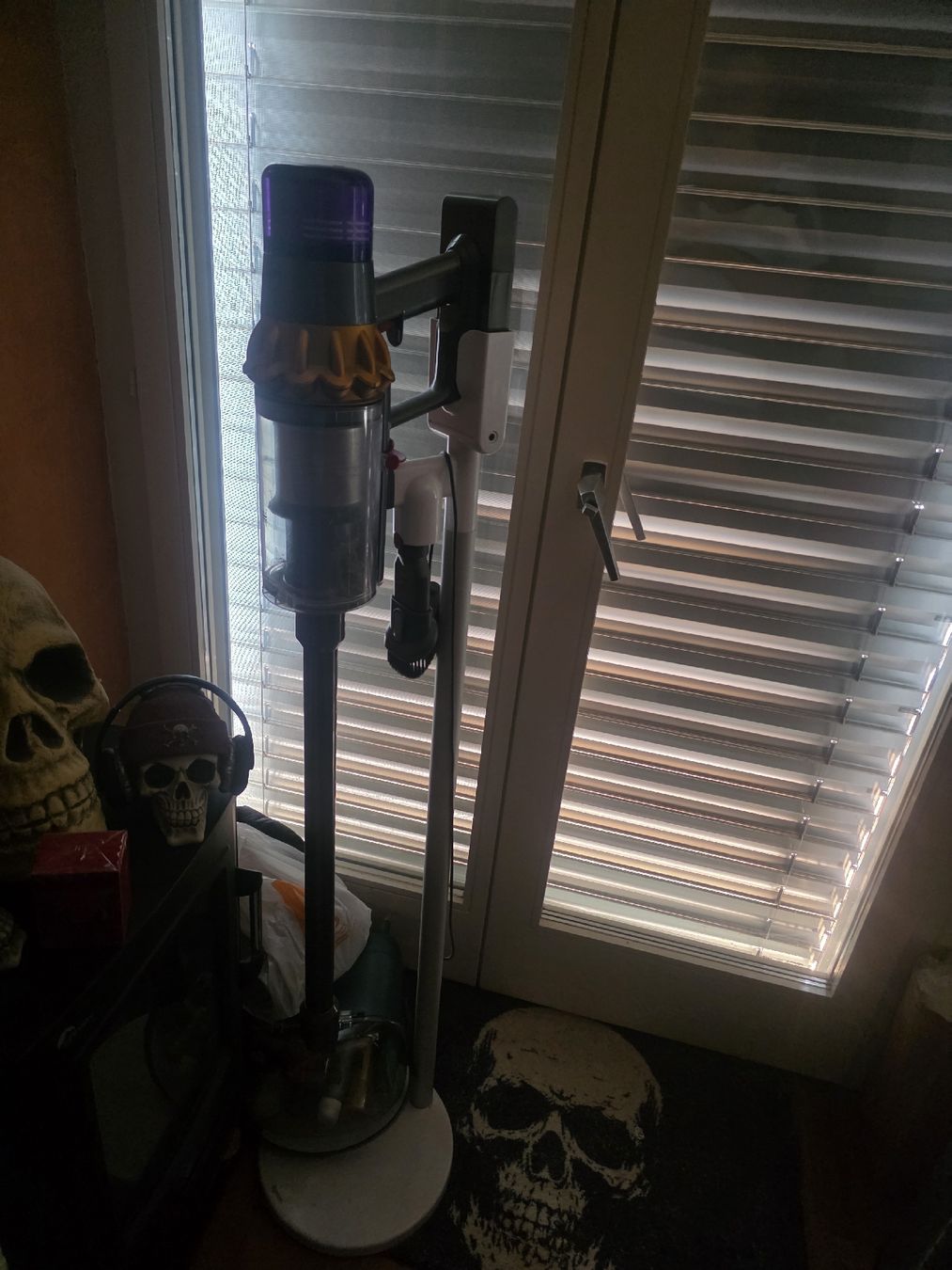 Dyson Aspirapolveri & Accessori: Dyson v15 – Usato da Wichtrach venduto da Mtabea 2