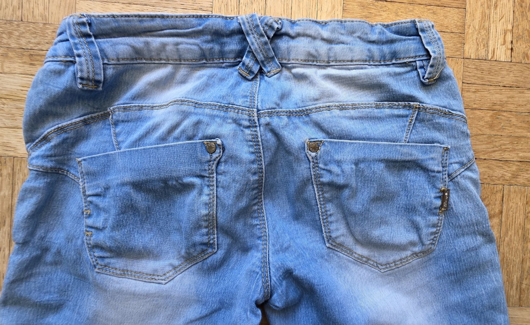 Pantaloni: Bermuda/jeans 3/4 idéal été taille 36 – Usato da Yverdon-les-Bains venduto da van_dq65 7