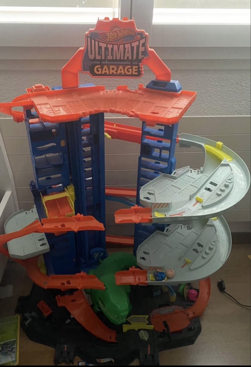 Hot Wheels Piste: Hot Wheels Megacity Parkgarage – Usato da Oetwil am See venduto da sunshine084
