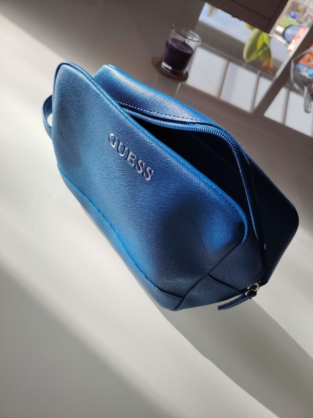 Guess Kosmetikkoffer: Trousse de toilette Guess – Neu (gemäss Beschreibung) aus Penthalaz von Fever1 1