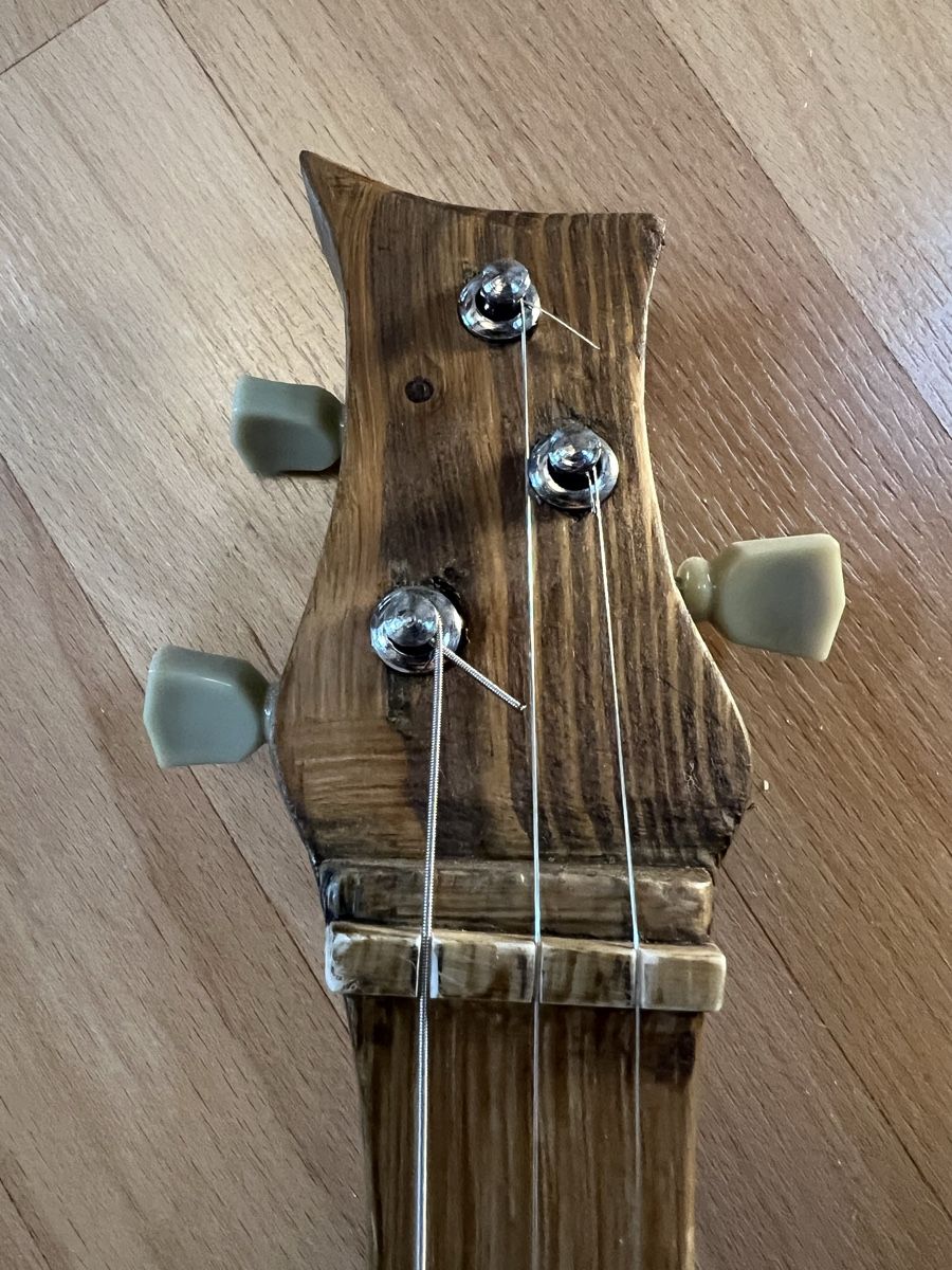 Strumenti musicali: Cigar box guitar – Usato da Corcelles NE venduto da Yabo 4