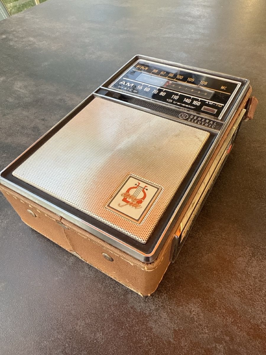 Radio: Vintage Radio – Usato da Horriwil venduto da Carrera68 5