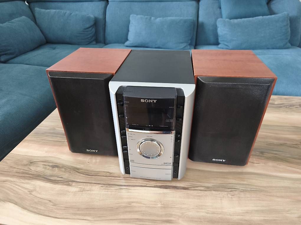 Systèmes audio & multimédias: Radio und CD-Player – D'occasion à Kaisten par lys_zzy8 2