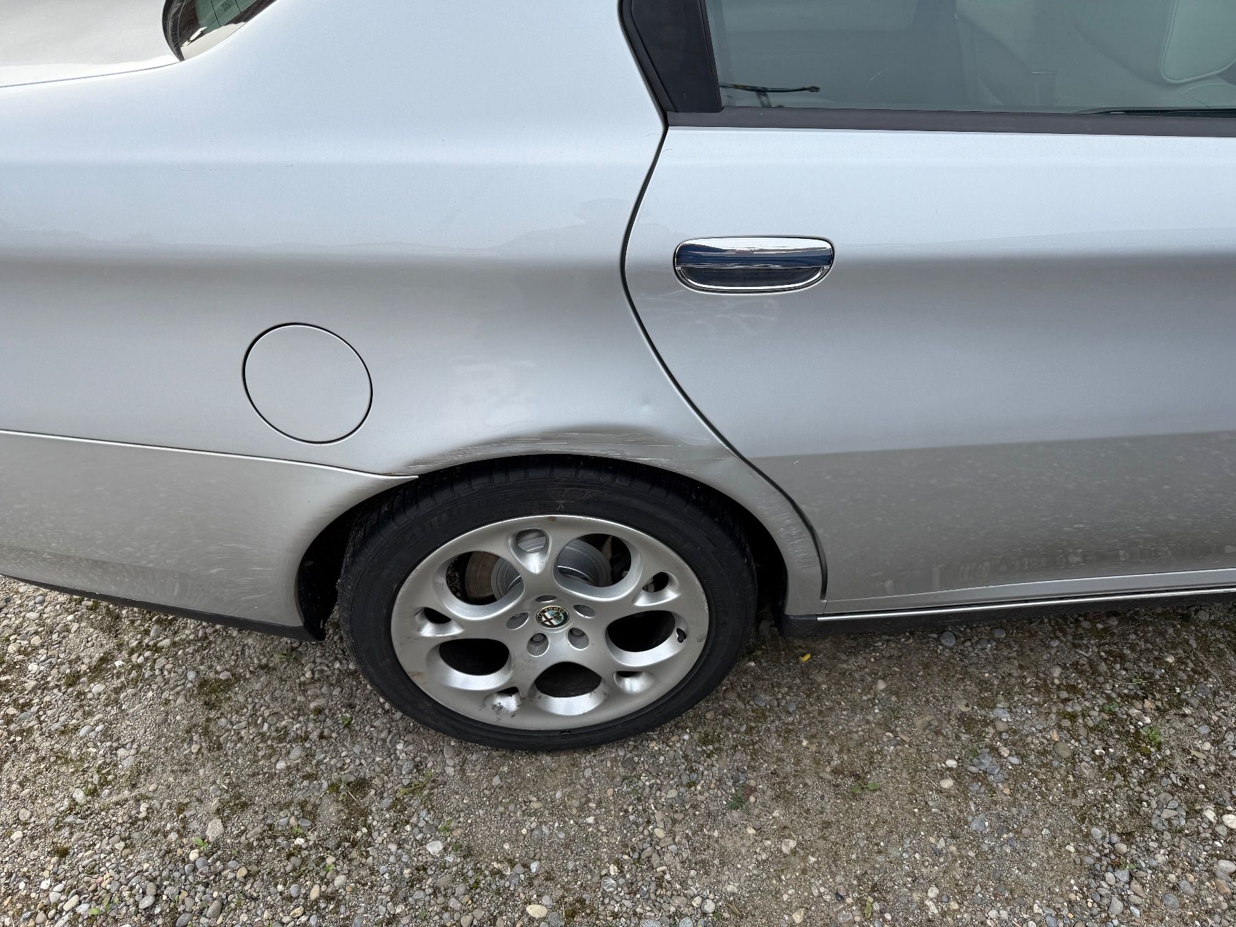 Alfa Romeo Automobili: Alfa Romeo 166 2.4 diesel – Usato da Eglisau venduto da Archibalt63 1