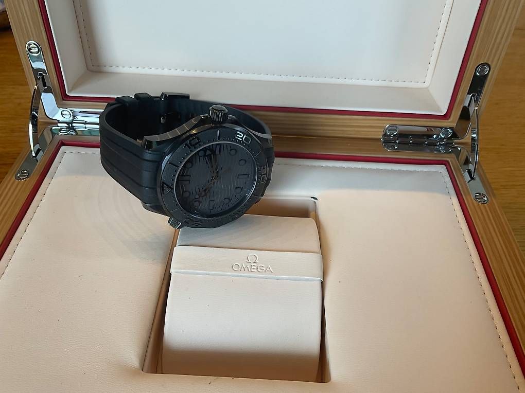 Omega Montres: Omega Seamaster Black Black – D'occasion à Bernex par iun_zwf7 2