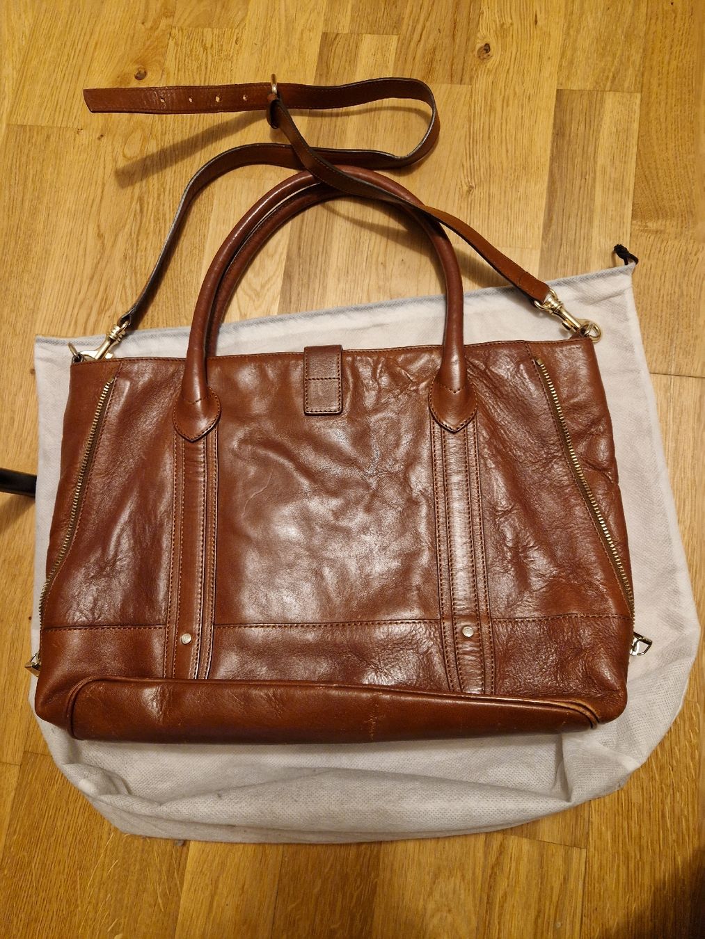 Massimo Dutti Borse da donna: Leather Bag – Usato da Bern venduto da soa_y6fn 2