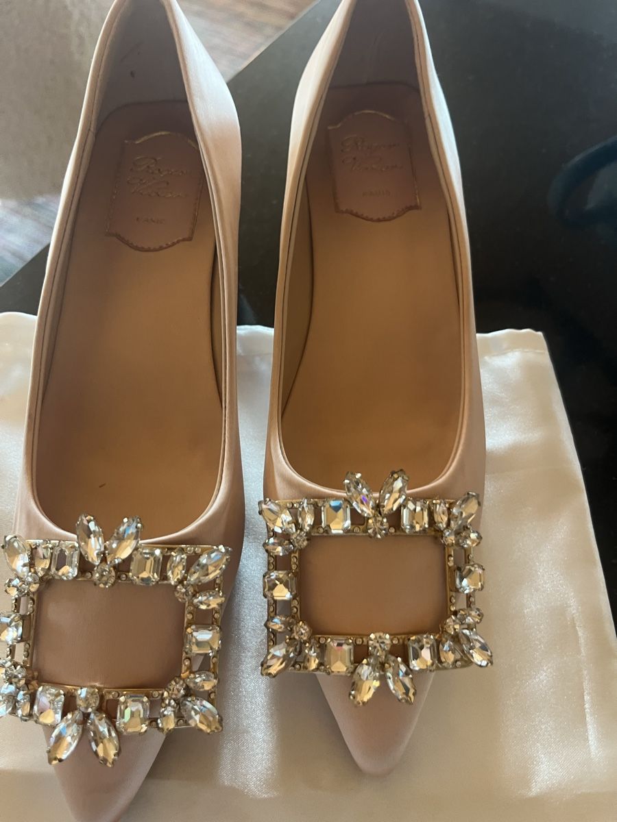 Damenschuhe: Roger Vivier Schuhe 38 – Neu und originalverpackt aus Saanen von SoniaMichaela 1