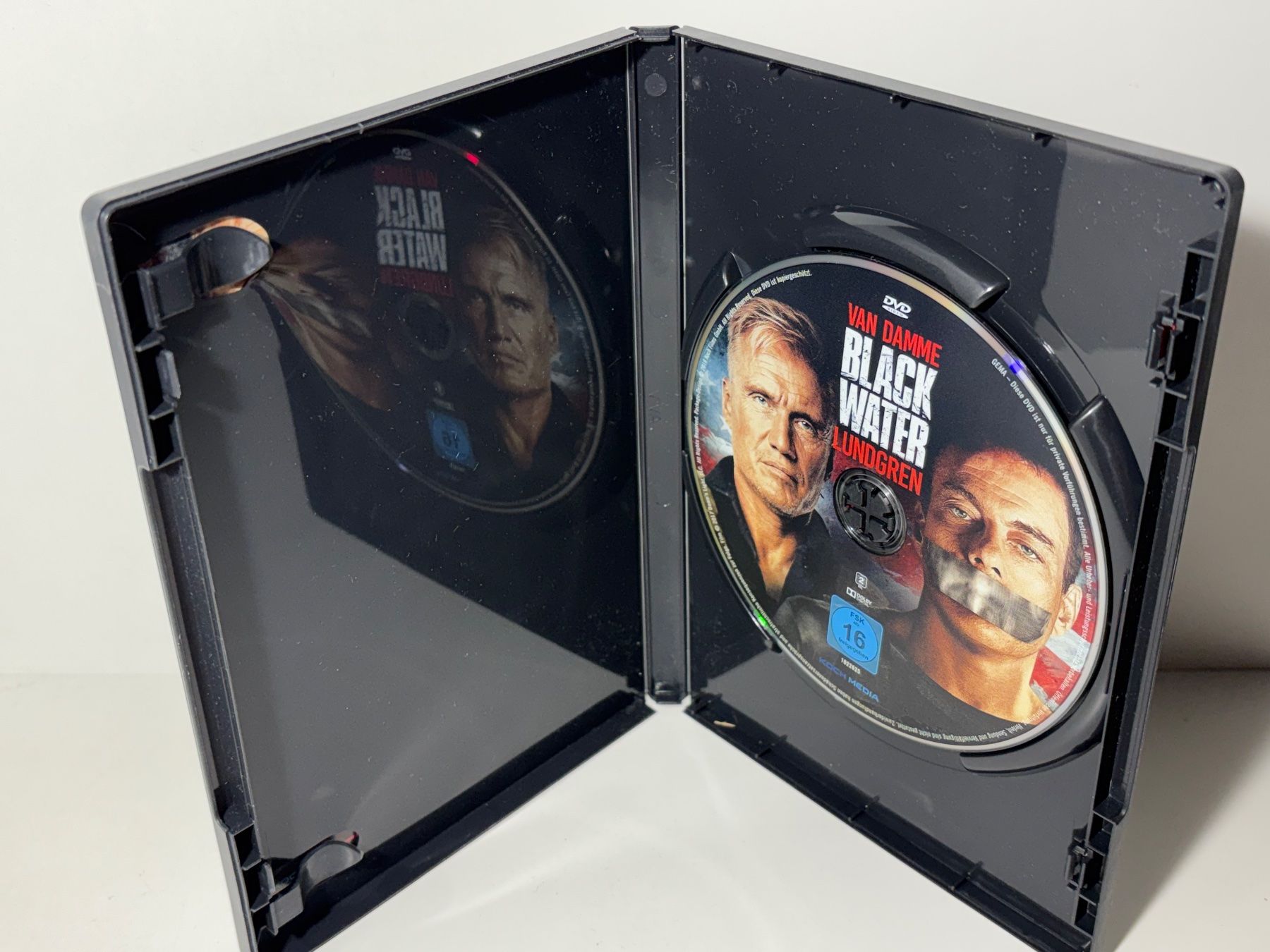 Tutti i DVDs: Black Water DVD – Usato da Wilderswil venduto da Sstriker 2