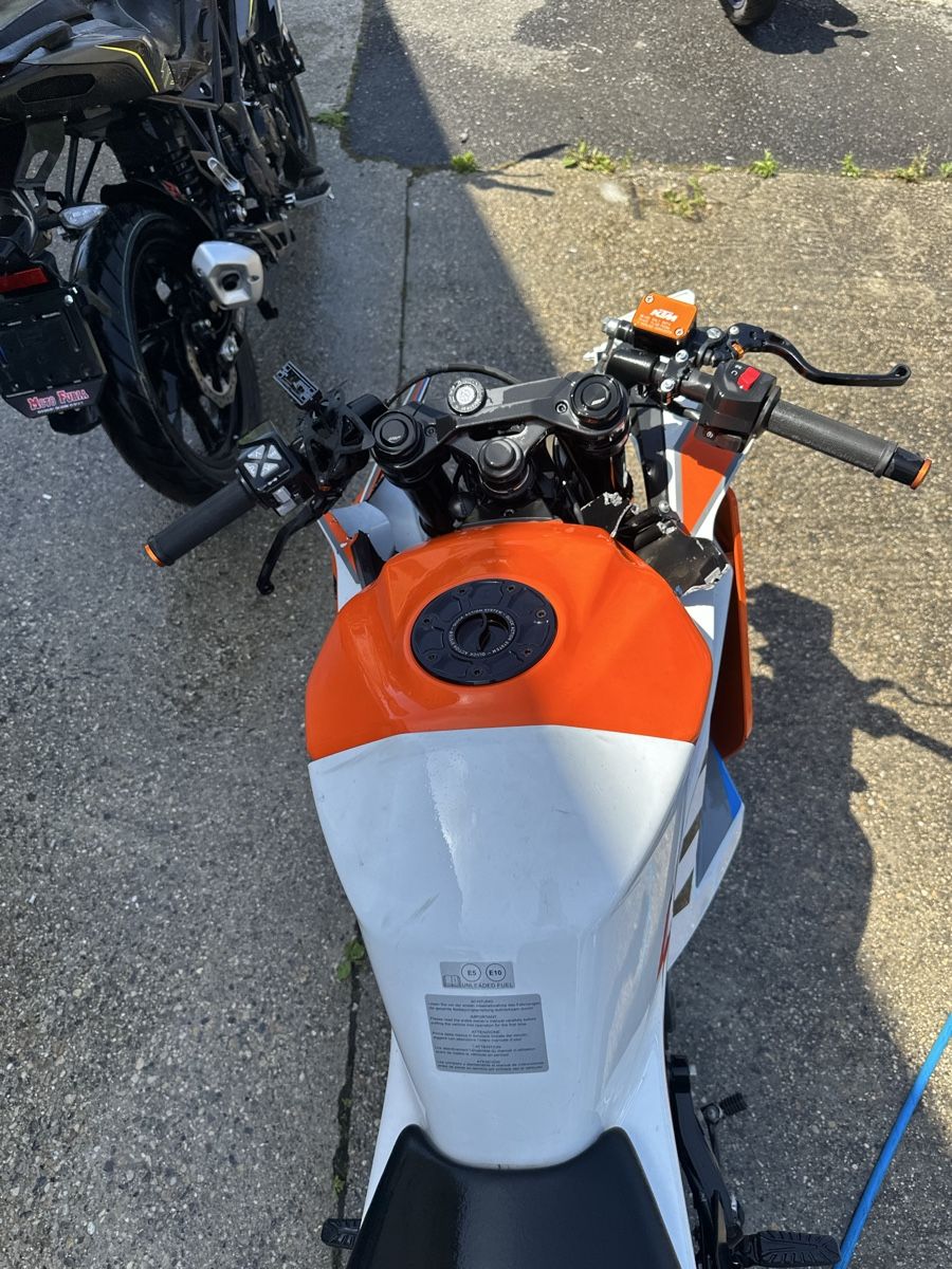 KTM Route: KTM RC 125 – Défectueux à Treycovagnes par Campingcar65 2