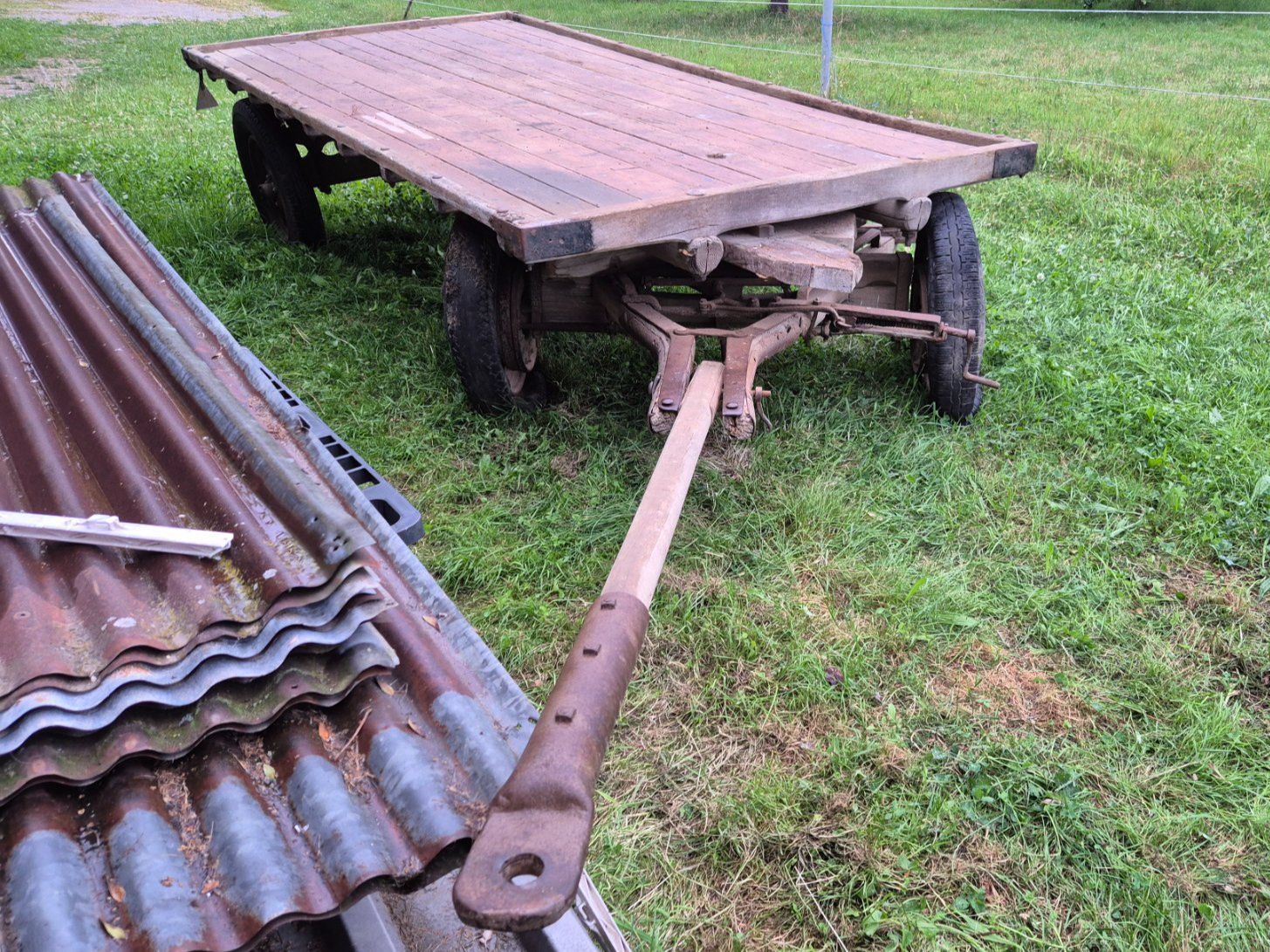 Rimorchi: Antiker 4-Rad Holzwagen – Usato da Niederrohrdorf venduto da amplifier 1