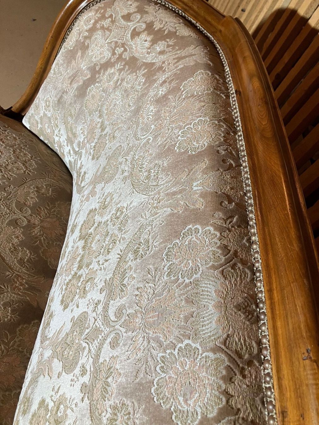 Divani: Antikes Sofa, Louis Philippe, Nussbaum, Velour de Chene – Usato da Bern venduto da MT-10 4