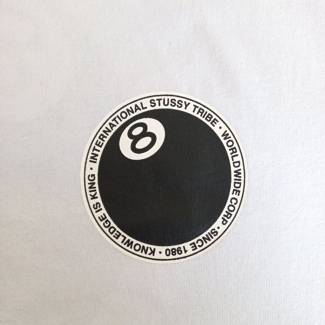 Stüssy T-shirt: Stüssy 8 Ball Tee (XL) – Nuovo e nell'imballaggio originale da Chamoson venduto da Sapoloshop 3