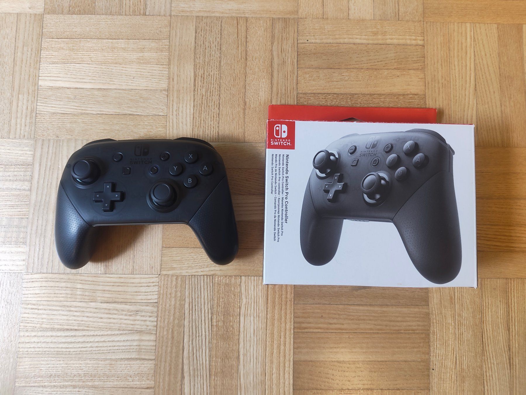 Nintendo Controller: Nintendo Switch Pro Controller schwarz neuwertig – Usato da Thun venduto da John.Smith