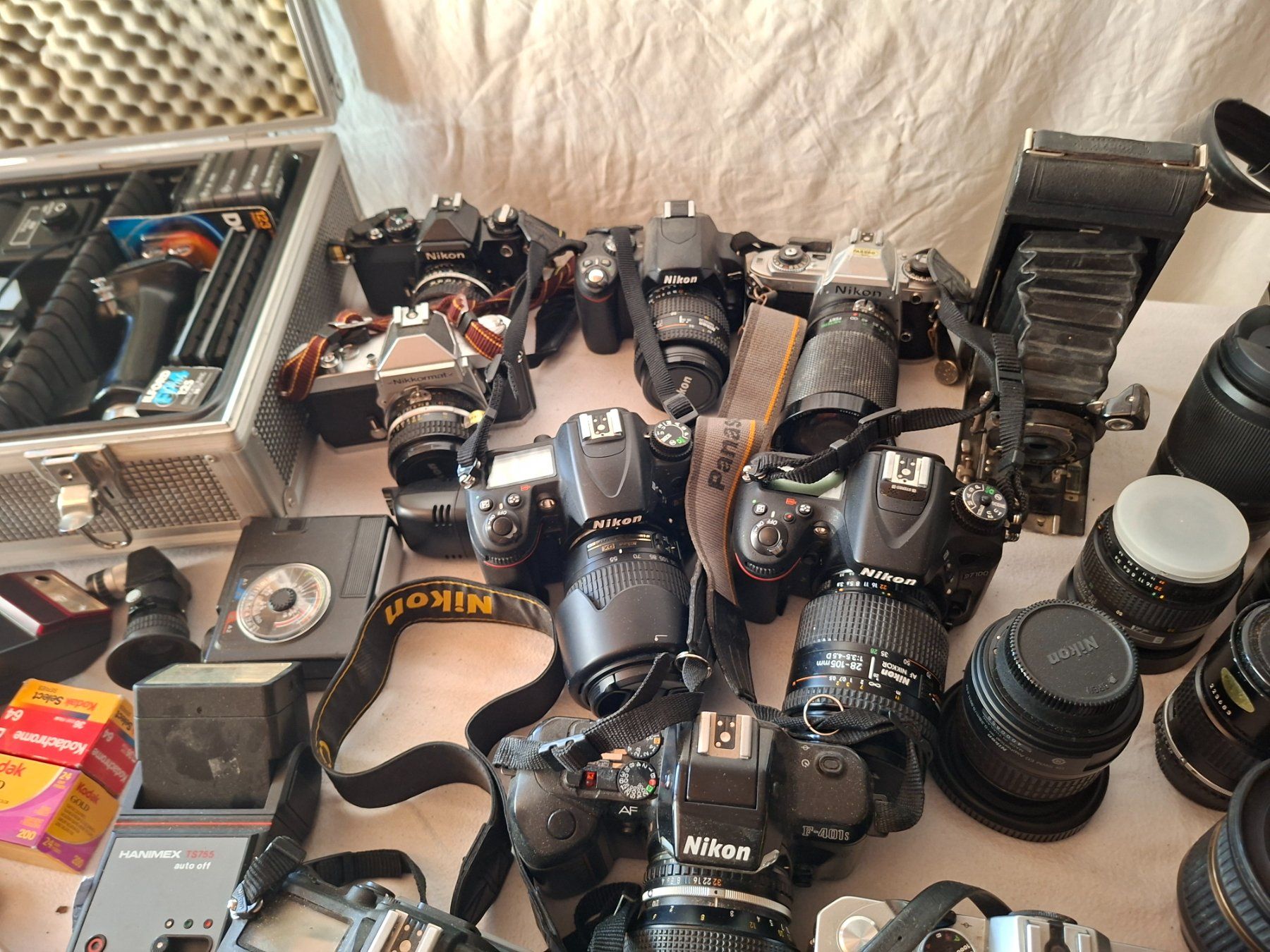 Nikon Kamera: Verschiedene Kameras – Gebraucht aus Masein von Vintagericcardo 3