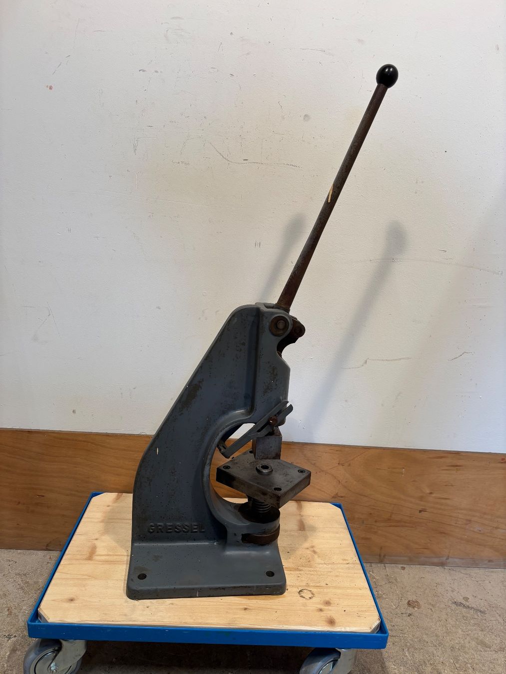 Tutte le macchine: Gressel Handhebelpresse, Kniehebelpresse – Usato da Winterthur venduto da ReUse_Baumarkt