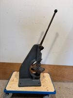 Gressel Handhebelpresse, Kniehebelpresse