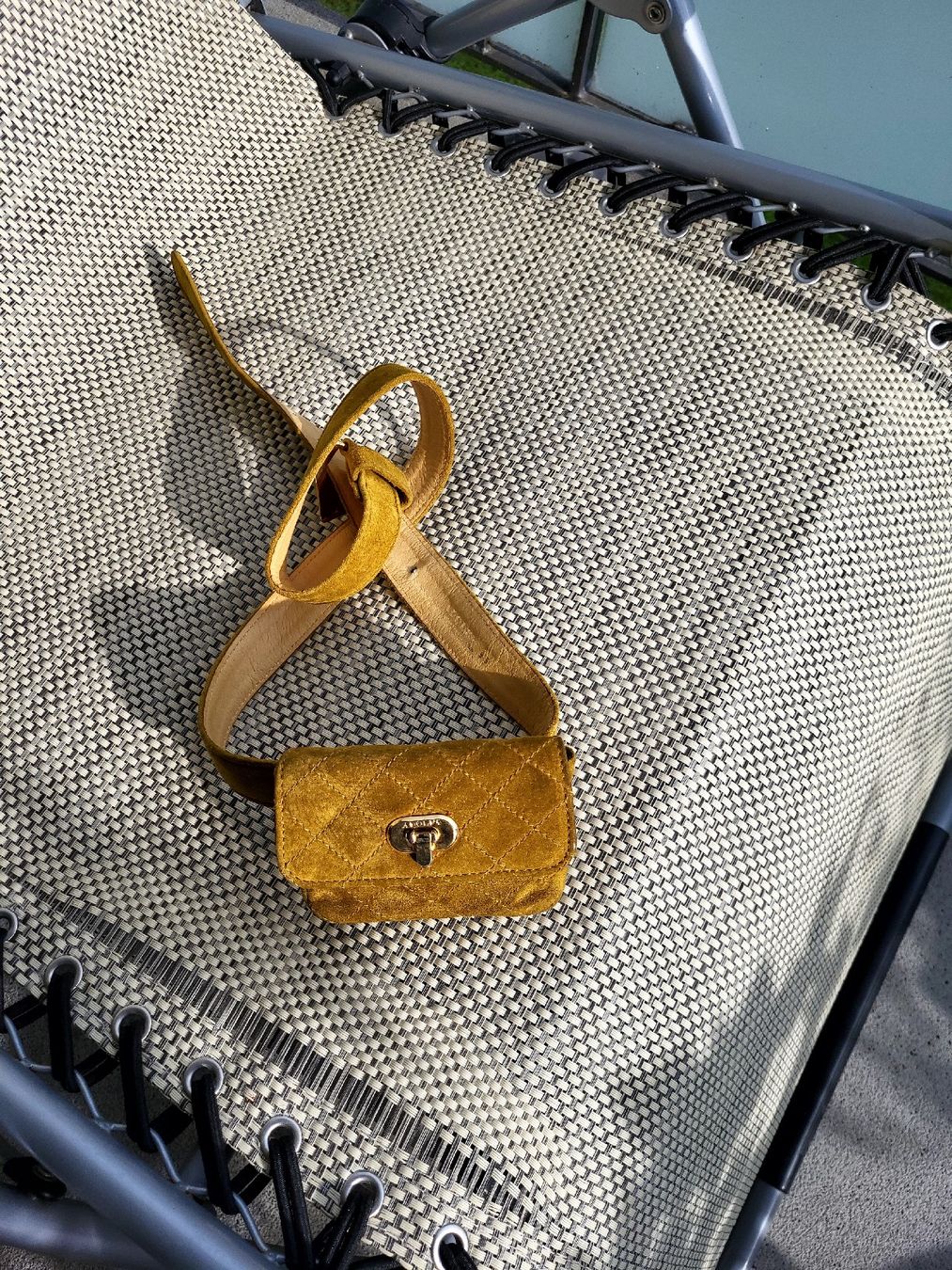 Borse da donna: Wildleder Gürteltasche, Senfgelb, Vintage – Usato da Zürich venduto da Lizi7 5