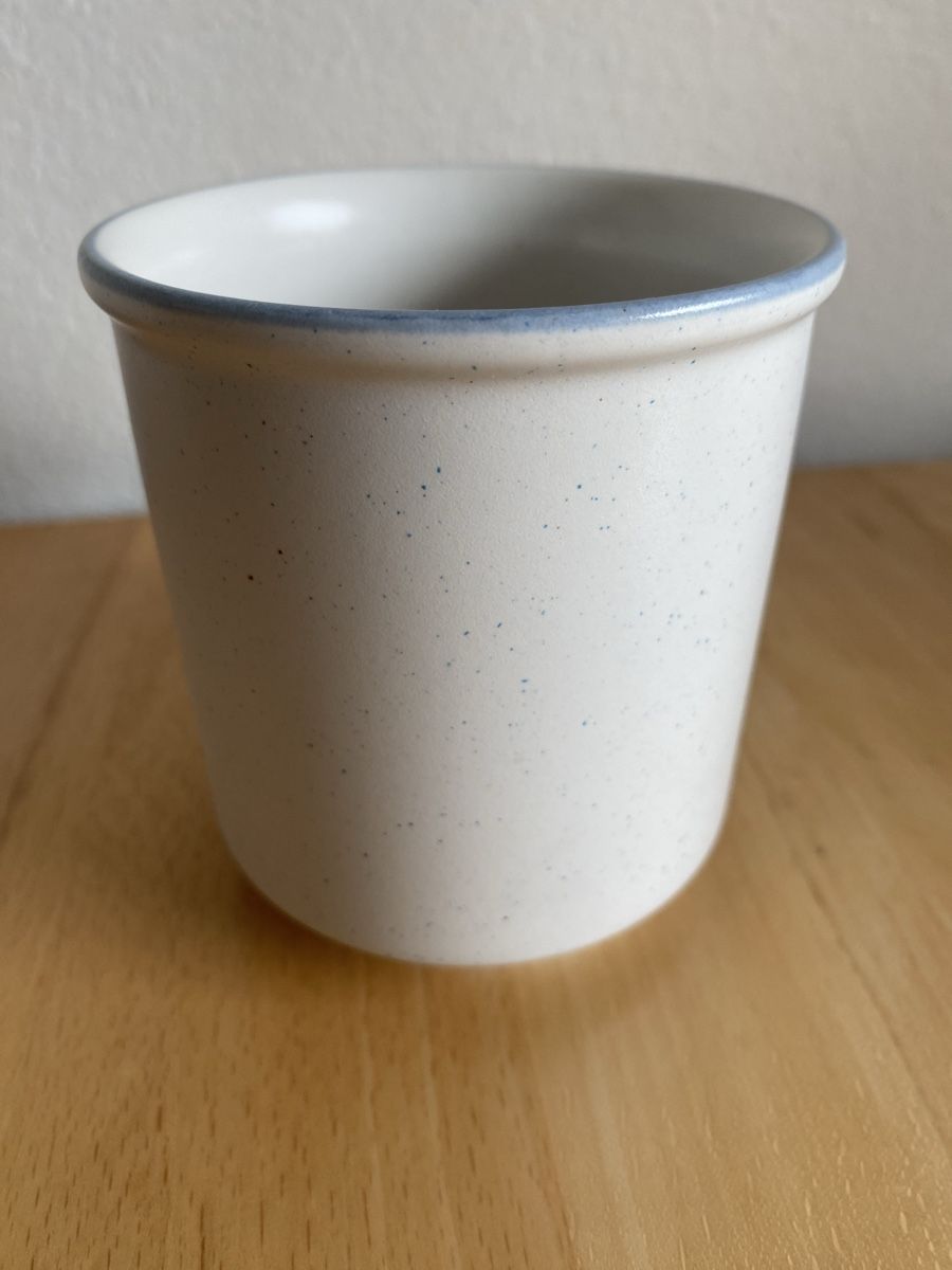 Rössler Tassen: Rössler Mug / Tasse weiss hellblau – Gebraucht aus Schwarzenburg von Michellu 1