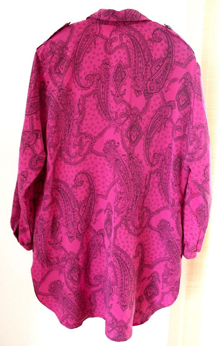 Blusen: Neuwertige Long Bluse mit je einer Seitentasche, Gr. 40 – Gebraucht aus Locarno von madame-tus-sauds 1