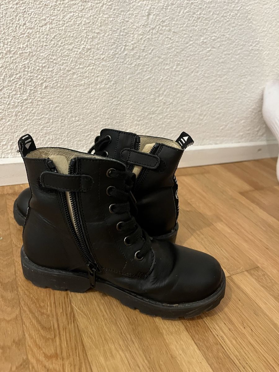 Scarpe per ragazzi: Naturino boots – Usato da Langnau am Albis venduto da adi_jqs8 1