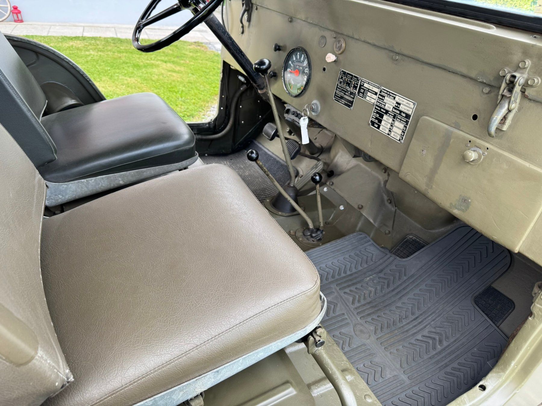 Kaiser Autos: Jeep CJ5 Kaiser 12V orig. CH-Armee – Gebraucht aus Gross von autonauer 4