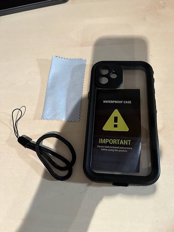 Covers & Schutzfolien: Waterproof case IPhone 12 – Gebraucht aus Prosito von Nic_111