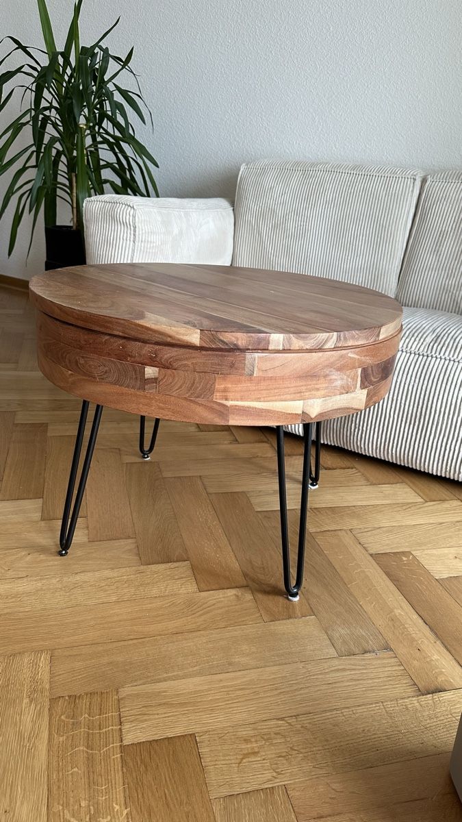 Tische: Couch-/Beistelltisch Holz – Gebraucht aus Zürich von vel_ro21 1
